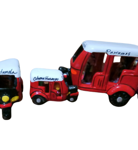 Tuc Tuc hecho de barro