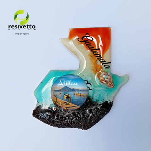 Magnético mapa de Guatemala con paisaje de Atitlán, en resina y madera