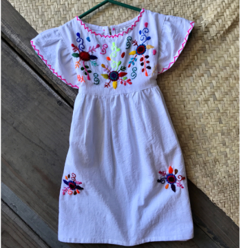 Vestido Bordado para Niña