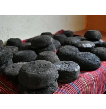 Sal Negra Artesanal de San Mateo Ixtatán en Piedra– Sabor y Tradición Ancestral (1 lb)