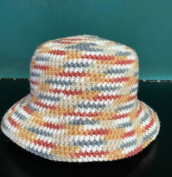 Sombrerito Niña Crochet Multicolor – 4 años (Talla M | 49 cm)