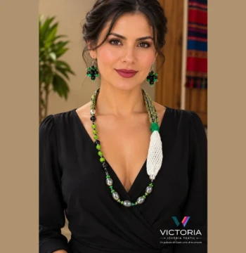 Set de collar y aretes Tezulutlán diseño 2