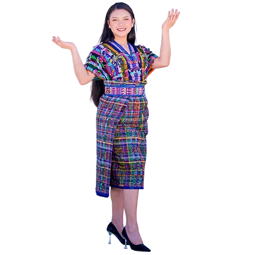 Modelo con indumentaria maya