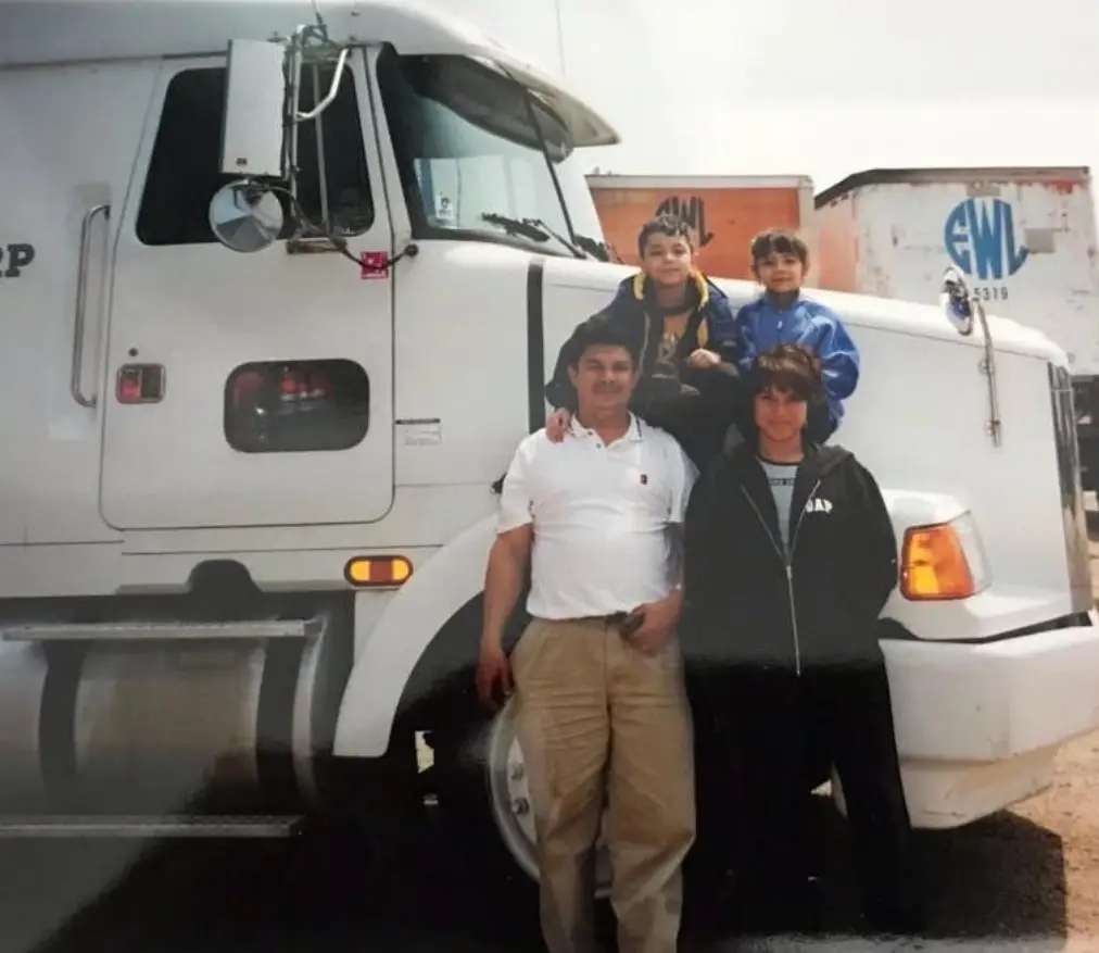 Susana y su esposo lograron crear una compañía de transporte que hoy presta servicio en varios Estados circunvecinos a Illinois.