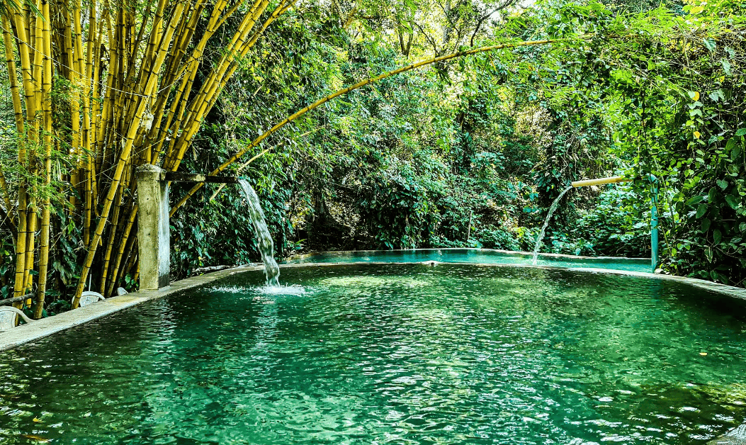 La región donde está Ehrco Park es calurosa y por ello nada se compara con refrescarse en estas piscinas de agua de las montañas de Santa Rosa.