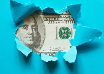 Ilustración de dólares para ilustrar tema de remesas migrantes de Estados Unidos a Guatemala