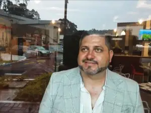 Ervin Hernández se marchó en 1992 y recientemente lanzó su restaurante, Celestia, en carretera a El Salvador, ciudad de Guatemala. Fotografía: G. Montenegro – SoyMigrante.com REVISTA