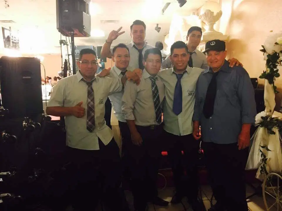 Edgar y su hermano compartieron escenario con varios grupos musicales en Estados Unidos – SoyMigrante.com REVISTA Edgar y su hermano compartieron escenario con varios grupos musicales en Estados Unidos – SoyMigrante.com REVISTA