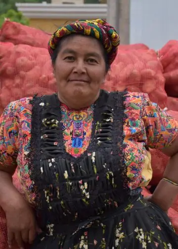 Paulina Sánchez trabaja desde los 17 años de edad trabajo que heredo de su familia – SoyMigrante.com REVISTA Paulina Sánchez trabaja desde los 17 años de edad trabajo que heredo de su familia – SoyMigrante.com REVISTA