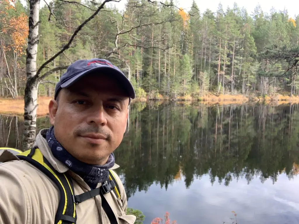 Hugo Navarro estudio Ecología Humana y también Administración de Negocios de Turismo Sostenible, para poder generar planes de conservación y a la vez de sano aprovechamiento económico de la naturaleza. – SoyMigrante.com REVISTA Hugo Navarro estudio Ecología Humana y también Administración de Negocios de Turismo Sostenible, para poder generar planes de conservación y a la vez de sano aprovechamiento económico de la naturaleza. – SoyMigrante.com REVISTA
