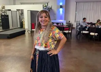 Emi es una emprendedora guatemalteca que disfruta compartir con los connacionales, es orgullosa de sus raíces