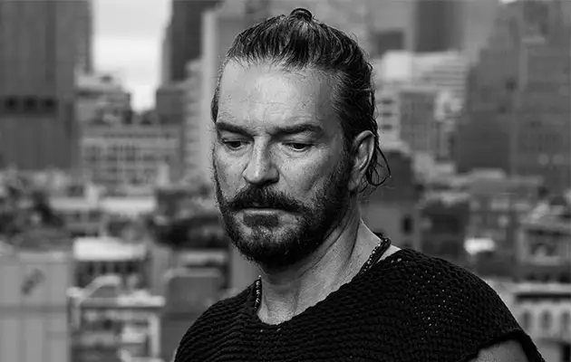 Cantautor migrante Ricardo Arjona demanda respetar la voluntad ciudadana