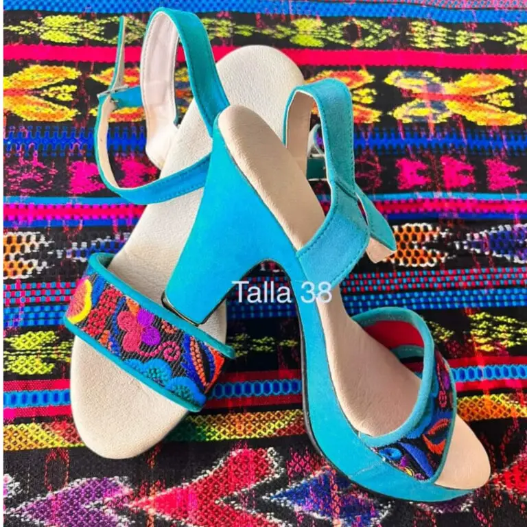 Sandalias típicas celeste+