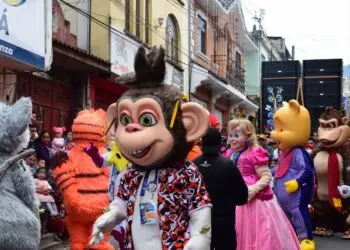 Presentación en el salón de usos múltiples dedicado a los migrantes guatemaltecos