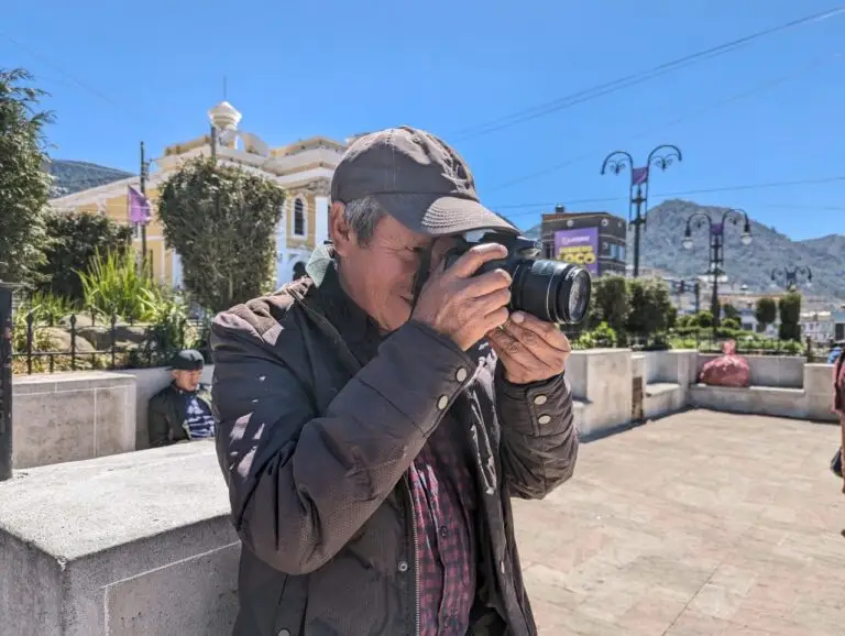 Daniel-Caniz – SoyMigrante.com REVISTA Daniel José Caniz es originario del cantón Xantun, Totonicapán comenzó como fotógrafo en 1,992 con cámara de rollo. – SoyMigrante.com REVISTA