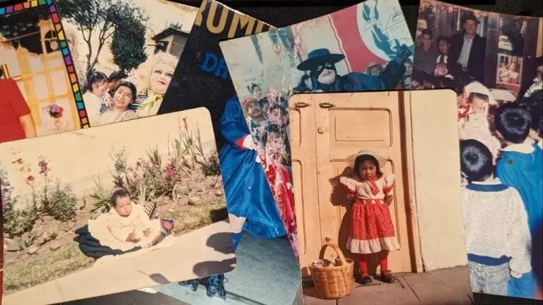 Recuerdos y momentos capturados por medio de fotos impresas. Años atrás las fotografías se enviaban por encomienda, luego la tecnología avanzo y se envían digitalmente