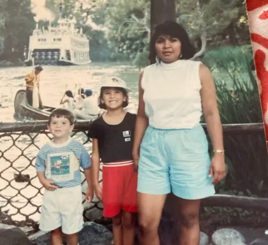 Arminda trabajó cuidando niños durante sus primeros meses en California, en 1990. – SoyMigrante.com REVISTA Arminda trabajó cuidando niños durante sus primeros meses en California, en 1990. – SoyMigrante.com REVISTA