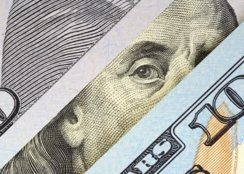 Dinero estadounidense, billetes de cien dólares, detalle de la moneda, concepto de economía y finanzas en EE. UU.