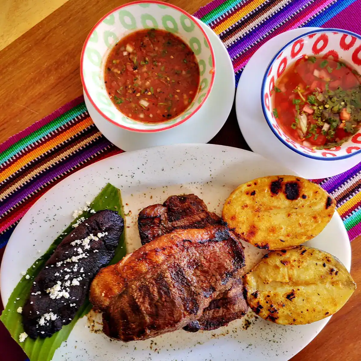 Recetas chapinas ¿Qué tal un churrasco guatemalteco con chirmolito y algo más?