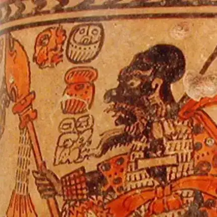 Guerrero tolteca con escudo y arma, arte prehispánico mexicano, historia y cultura indígena, decoración mural antigua, hallazgo arqueológico en México, patrimonio cultural. – SoyMigrante.com REVISTA