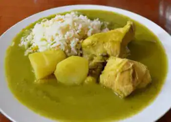 Receta guatemalteca del jocón un delicioso platillo del hogar 2 – SoyMigrante.com REVISTA FileName: plato-tradicional-de-pollo-y-yuca-con-salsa-verde.jpg.