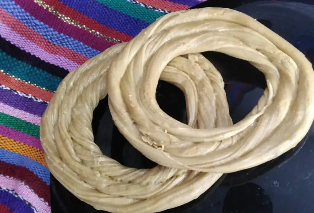 Banda de Yuca tradicional, sabor y cultura mexicana, ideal para recetas típicas y celebraciones tradicionales en México y América Latina. – SoyMigrante.com REVISTA