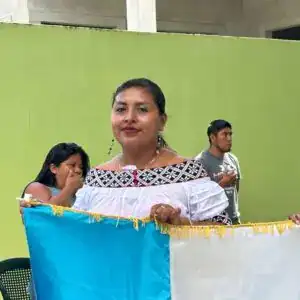 El Pueblo Mopán surgió junto a un río que une Petén y Belice. muni saln luis peten mopan