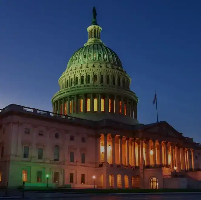 Capitolio Congreso USA – SoyMigrante.com REVISTA Edificio del Capitolio en Washington, símbolo importante de la política y el gobierno de EE. UU.