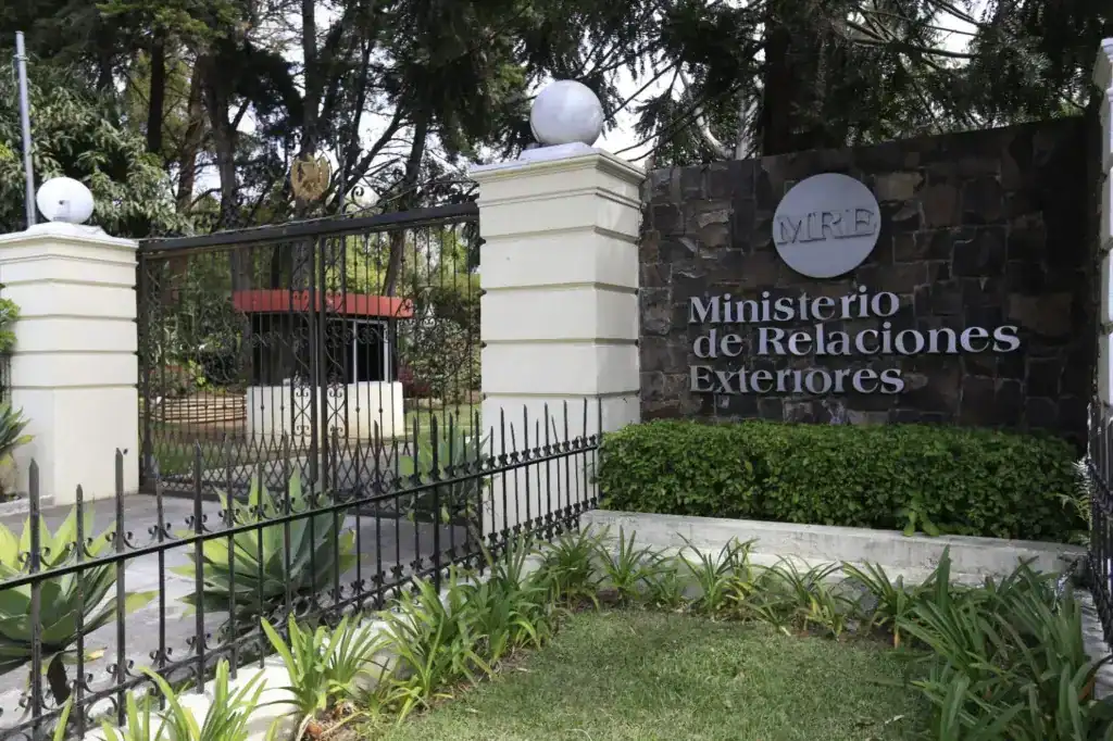 Oficina del Ministerio de Relaciones Exteriores en México, infraestructura gubernamental y sede oficial. – SoyMigrante.com REVISTA