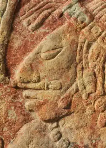 Huellas de antiguas civilizaciones en piedra, representación de arte precolombino en México, iconografía cultural, historia ancestral y patrimonio arqueológico mexicano. – SoyMigrante.com REVISTA