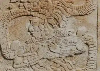 estela de reina Ix Mutal Ahau Museo De Young 5