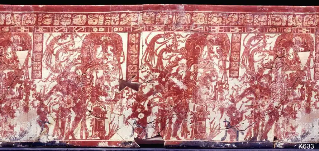 Guerreros mexicas en mural antiguo, arte prehispánico, historia de México, cultura indígena, símbolos mayas destacados.