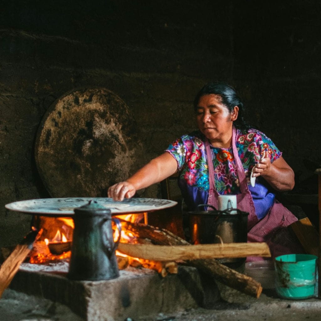 El impacto en las mujeres en la migración y remesas – SoyMigrante.com REVISTA