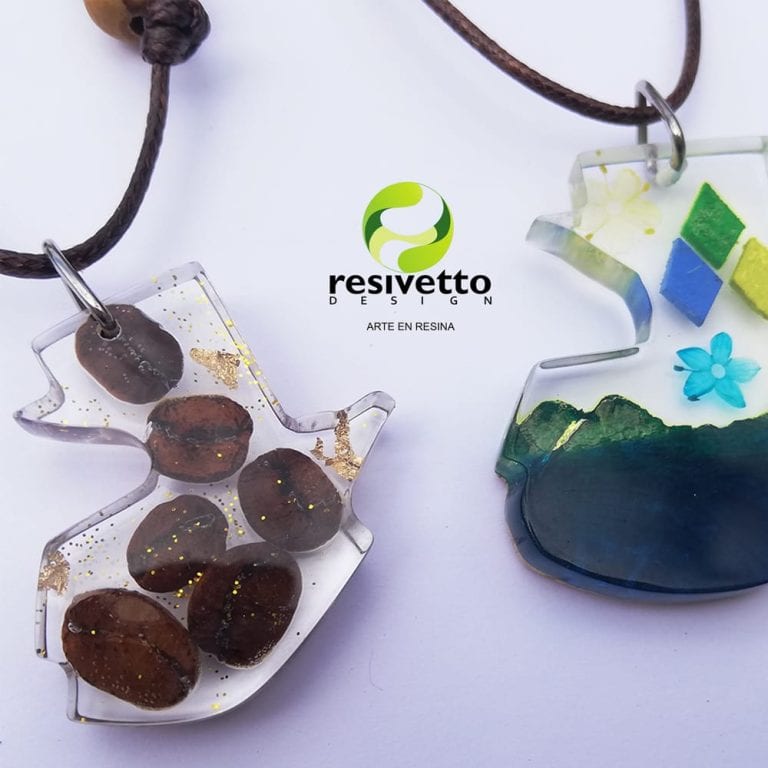 Cuentas de resina artística con piedras decorativas y detalles en colores vivos, creación de Resivetto Design, arte en resina para decorar espacios con estilo y originalidad. – SoyMigrante.com REVISTA