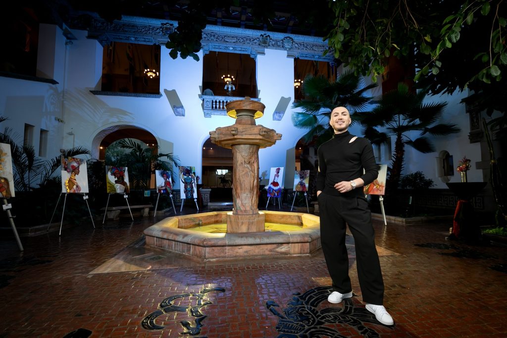 El estilista Axel Vásquez participó, junto a integrantes de su academia en la pasarela de moda Global Couture 2024 efectuada en la sede de la Organización de Estados Americanos, }OEA, en diciembre 2024.