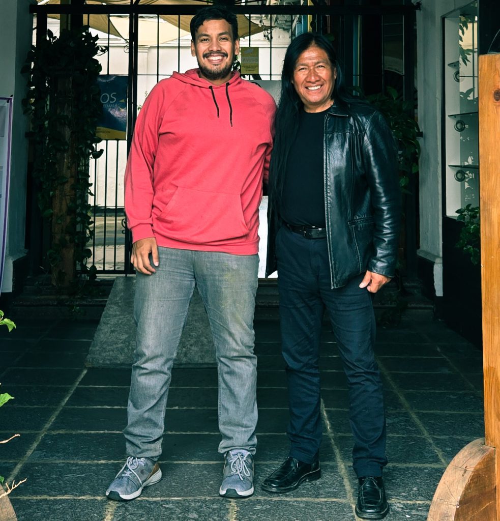En la reciente estadía de Dionicio Virvez en Guatemala, a finales de 2024, se reunió con el director Rodrigo García Chapetón para acordar detalles de la producción Carretera de Supervivencia.
