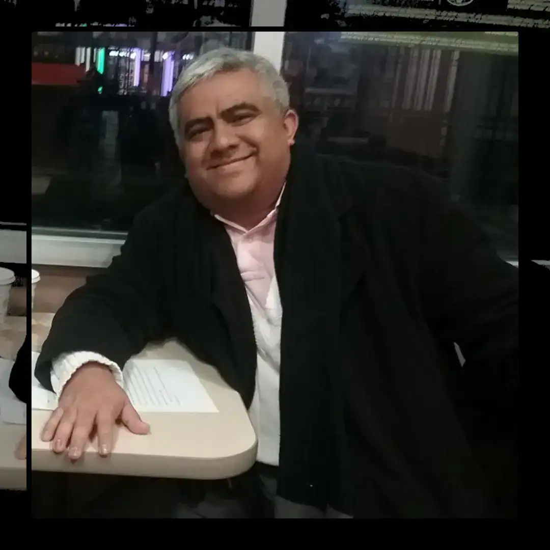 Juan Carlos Pocasangre, líder migrante guatemalteco en Nueva York. – SoyMigrante.com REVISTA Así es como serían las respuestas SEO en español para esa imagen:.