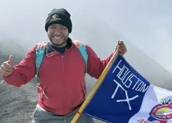 Antonio Marcos, migrante originario de Quetzaltenango; vive en Houston Texas y escaló el volcán de Acatenango