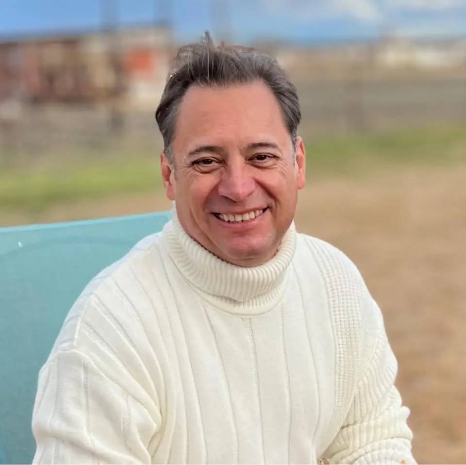 PASTOR GIAN VILLATORO – SoyMigrante.com REVISTA – SoyMigrante.com REVISTA