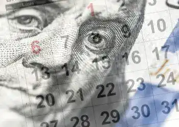 Calendario de enero 2025 con imagen de billete de dólar y rostro de Benjamin Franklin, enfocado en temas de migrantes, economía y financiamiento, ideal para artículos de SoyMigrante.com REVISTA.