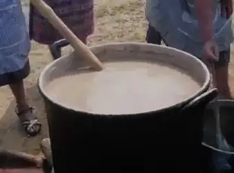 Atol de zapuyul: una bebida ancestral que perdura en la gastronomía guatemalteca