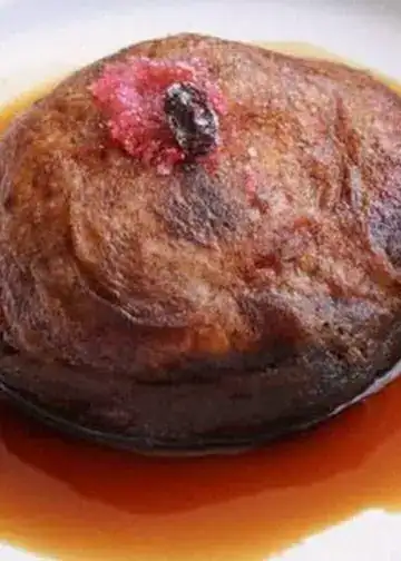 Hígado encebollado tradicional en salsa con ingredientes frescos y sabor auténtico. Ideal para quienes buscan recetas de cocina mexicana con sabores intensos y tradicionales.