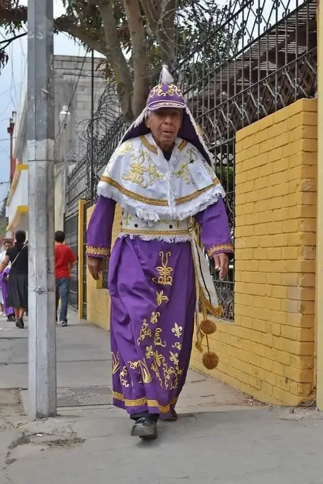 El Día del Cucurucho: Devoción y tradición de Guatemala – SoyMigrante.com REVISTA El Día del Cucurucho: Devoción y tradición de Guatemala – SoyMigrante.com REVISTA