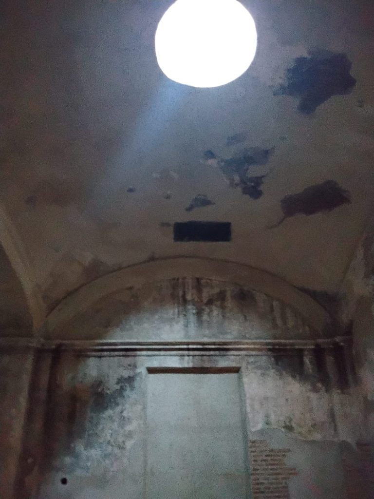 En cada área del convento de Santa Teresa o de las Carmelitas en Antigua Guatemala es posible palpar, respirar, mirar la magia de la historia y legado colonial. (Foto Gustavo Montenegro)