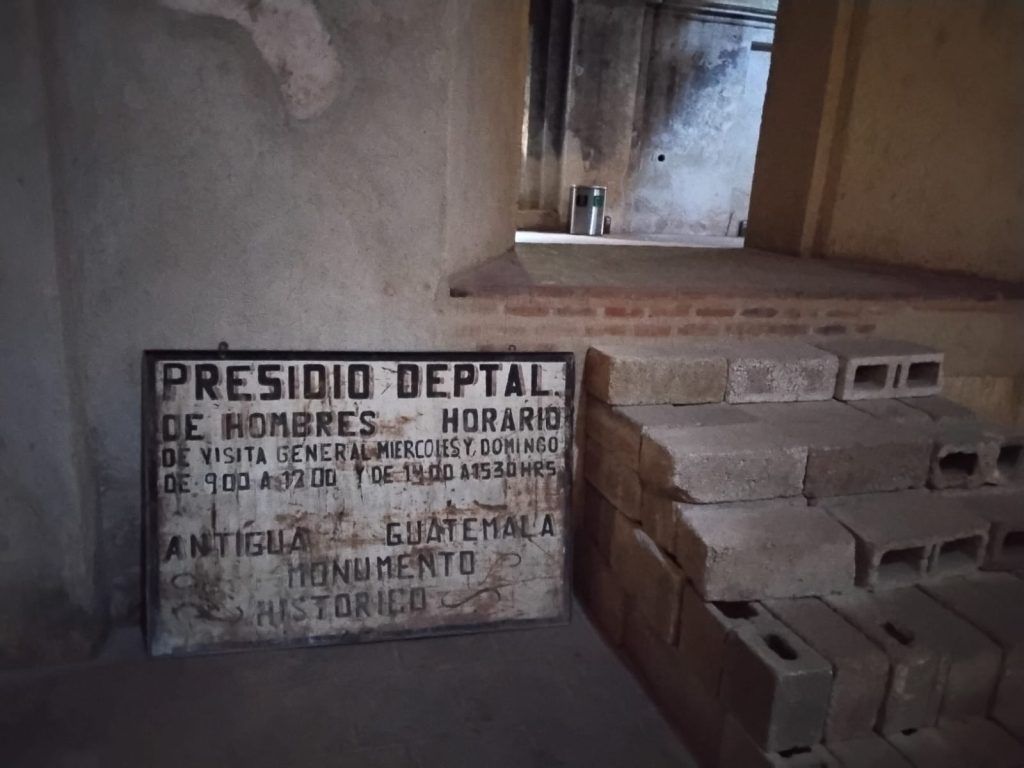 conventoLa prisión ya solo es un recuerdo. El proceso de restauración sigue en marcha a cargo del Consejo Nacional para la Protección de Antigua Guatemala (Foto Gustavo Montenegro) santa teresa antigua 6 – SoyMigrante.com REVISTA La prisión ya solo es un recuerdo. El proceso de restauración sigue en marcha a cargo del Consejo Nacional para la Protección de Antigua Guatemala (Foto Gustavo Montenegro) – SoyMigrante.com REVISTA