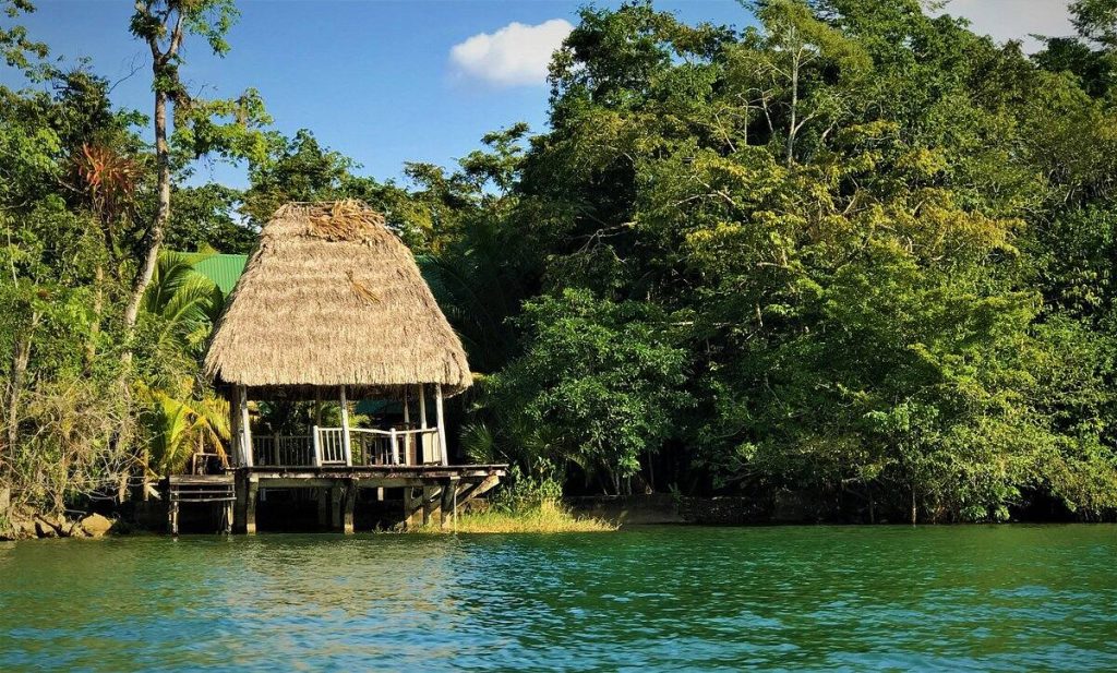 Río Dulce: Un viaje entre naturaleza, historia y aventura en Guatemala – SoyMigrante.com REVISTA Río Dulce: Un viaje entre naturaleza, historia y aventura en Guatemala – SoyMigrante.com REVISTA