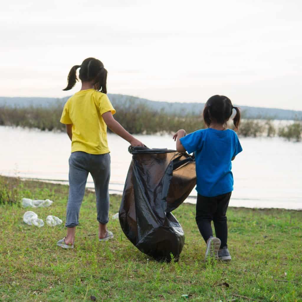 Contaminación en ríos por basura generada por migrantes y comunidades cercanas. Iniciativa para promover conciencia ambiental y acciones sostenibles en zonas migrantes. – SoyMigrante.com REVISTA