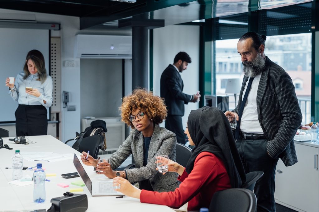 Formas de felicitar por un buen trabajo (y qué no se debe decir)