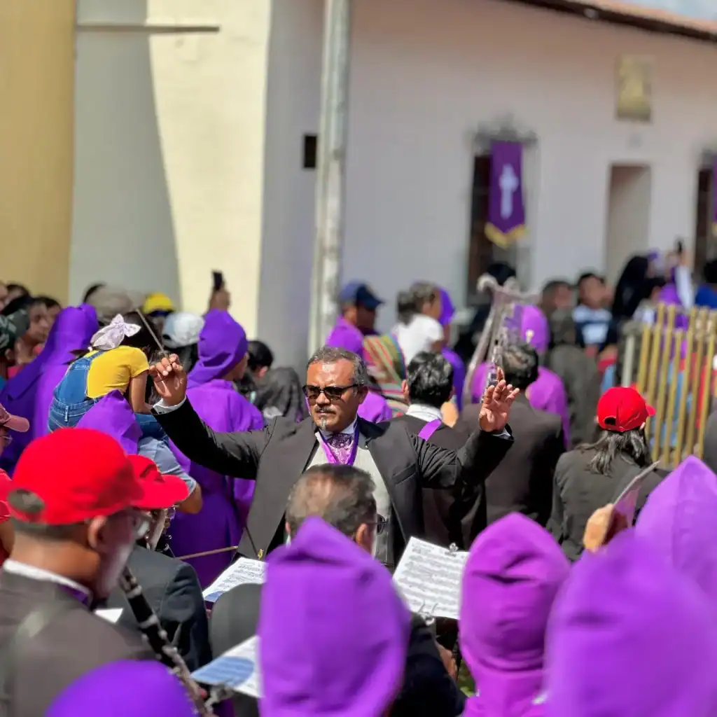 Héctor Gómez: El maestro de la música sacra en el corazón – SoyMigrante.com REVISTA