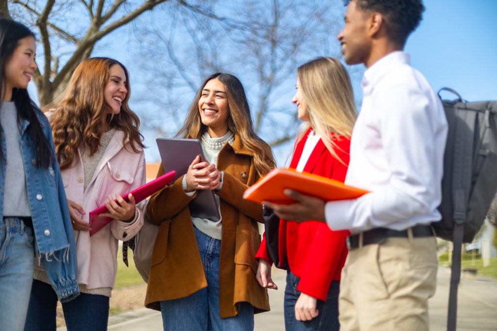 Las 5 carreras con más futuro para los jóvenes hoy en día3 – SoyMigrante.com REVISTA Las 5 carreras con más futuro para los jóvenes hoy en día – SoyMigrante.com REVISTA